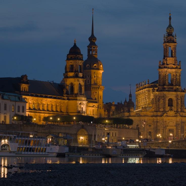 Family terraces and cafés for calm evenings in The Hague